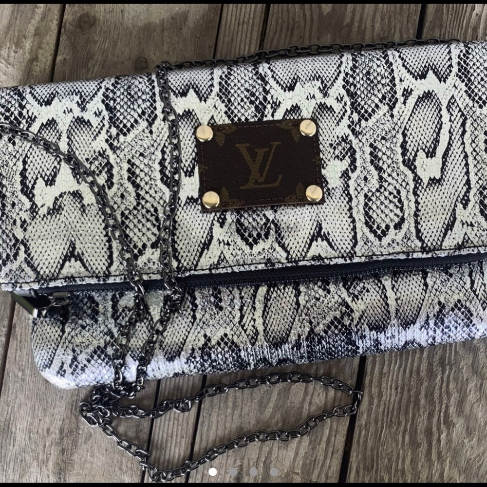 Anagails Louis Vuitton Patch Crossbody